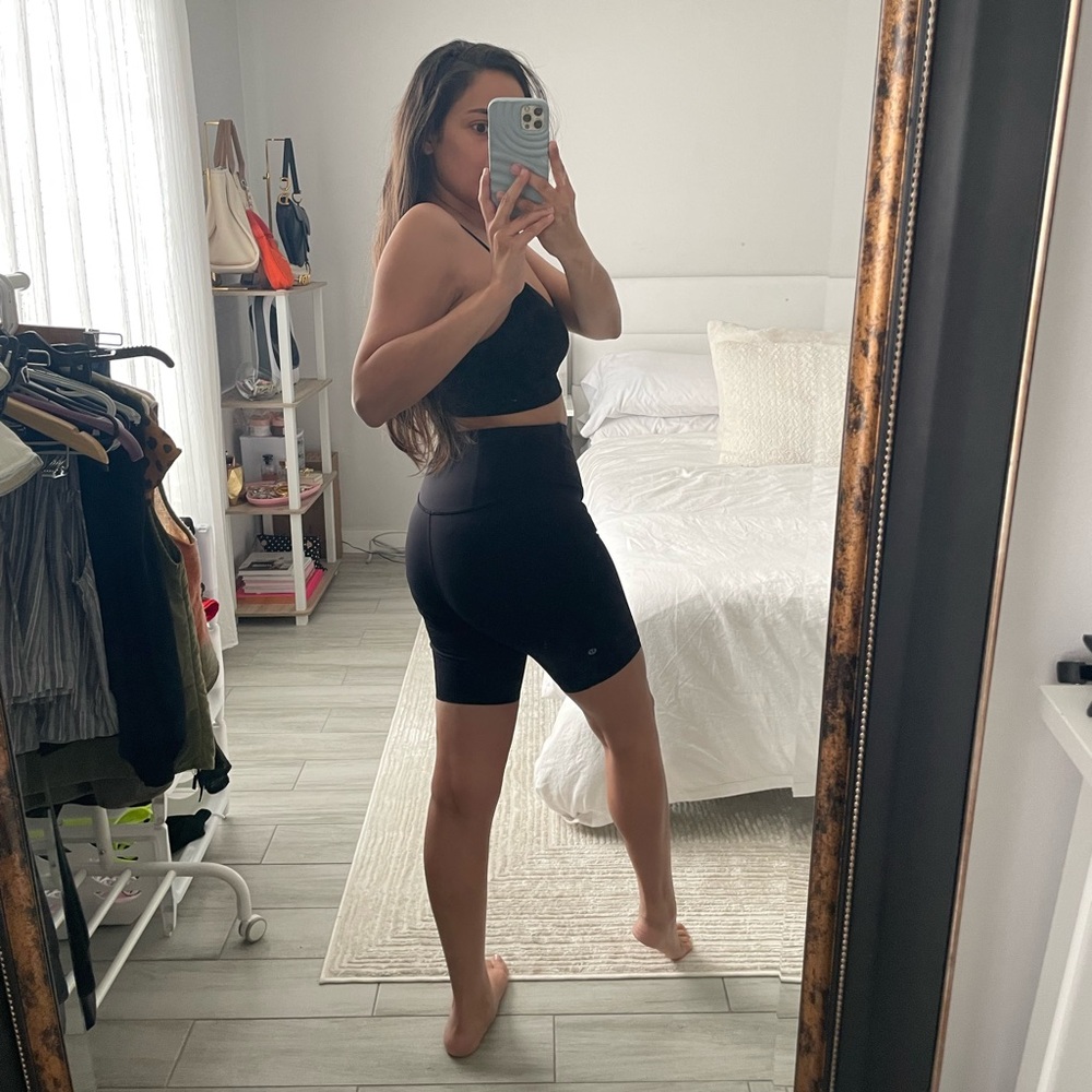 Lululemon Women's Black Biker Shorts w/ Grip - Picture 3 of 6